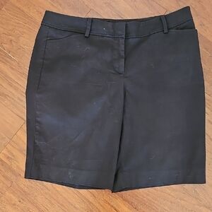 Black Bermuda Shorts Tailored Fit Mid-Thigh Length